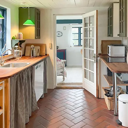 Dom wakacyjny 2 Bedroom Gorgeous In *