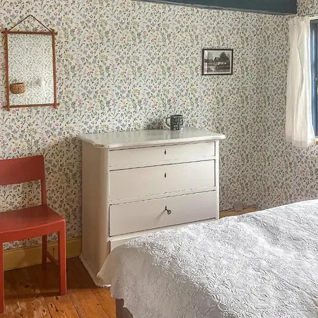 2 Bedroom Gorgeous In Dom wakacyjny