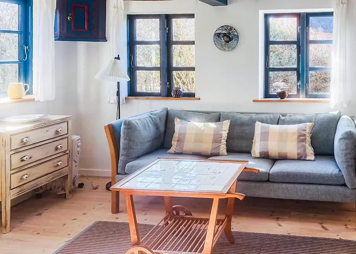 2 Bedroom Gorgeous In Holiday home Bogo By