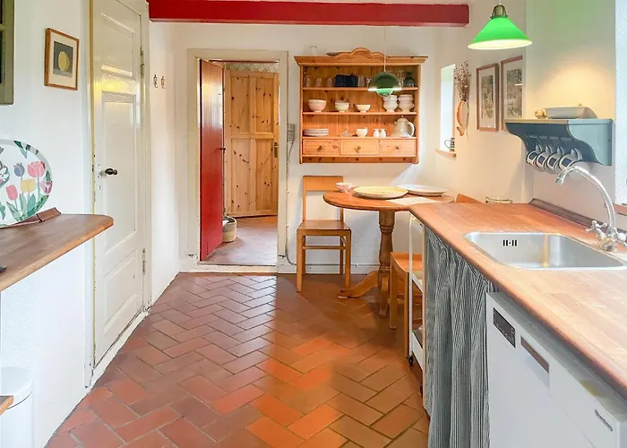2 Bedroom Gorgeous In Holiday home Bogo By